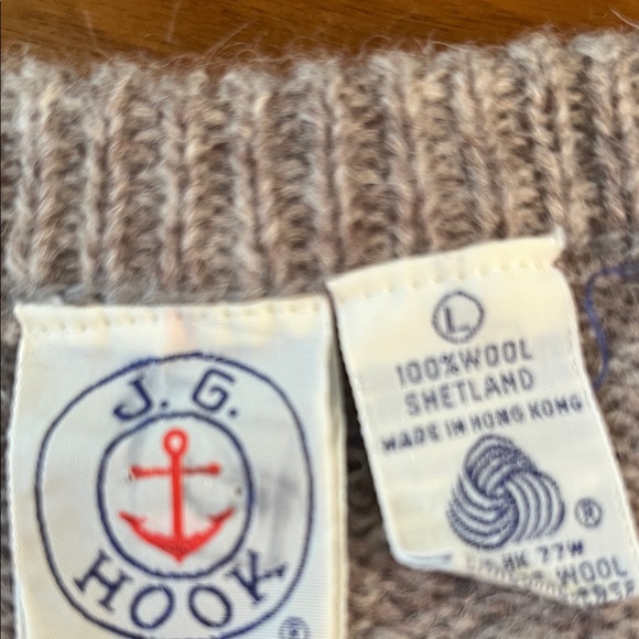 JG Hook Shetland Wool Men's Sweater Vest with Embroidered Ducks - Picture 2 of 5